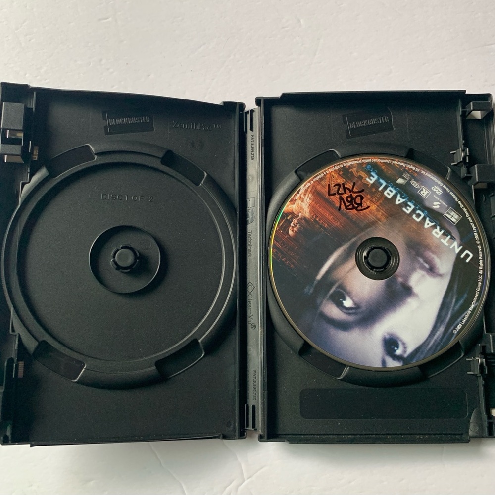 Untraceable ๐ DVD - Picture 3 of 5